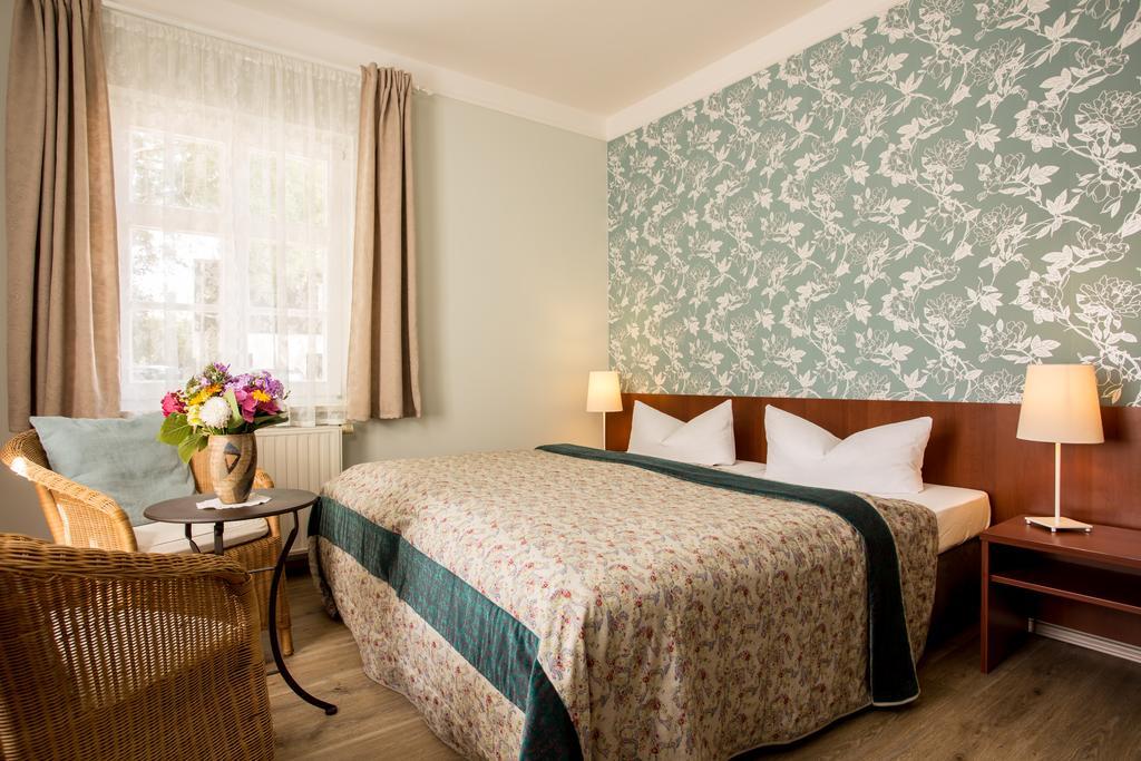 Up Hus Hotel Neuruppin Habitación foto