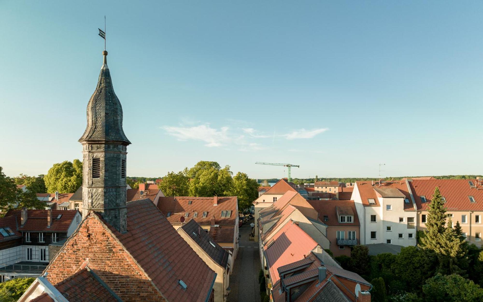 Up Hus Hotel Neuruppin Exterior foto